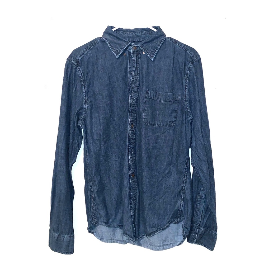 GAP - Medium Men’s Denim Button Down Shirt